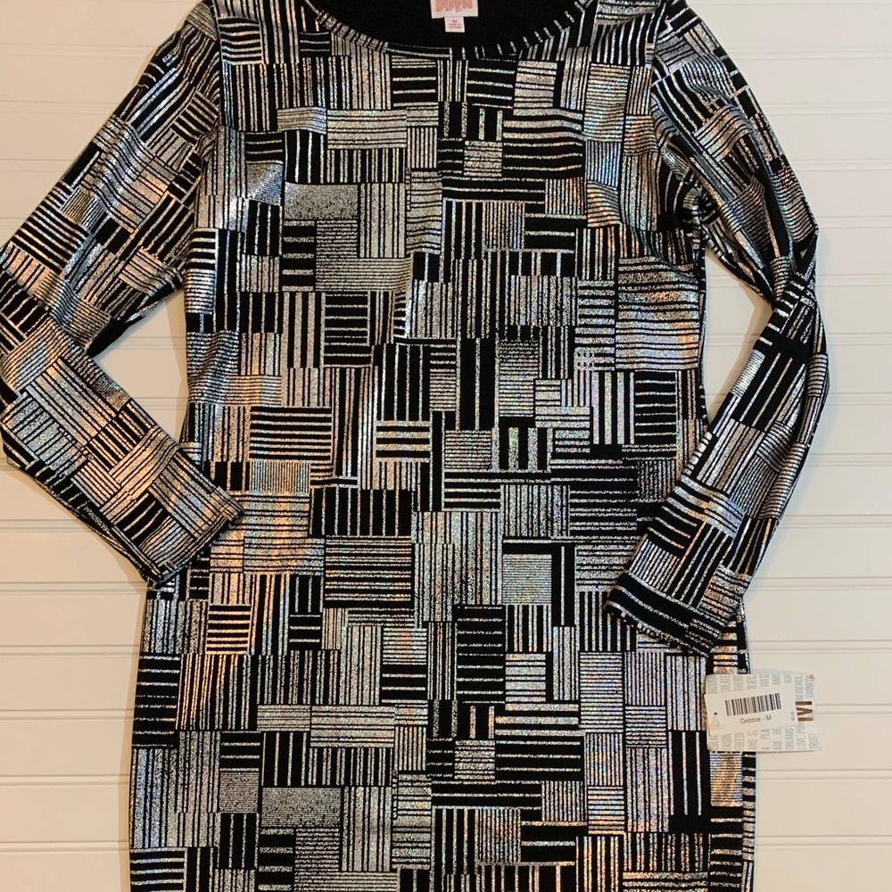 Lularoe Debbie, black and silver, size M